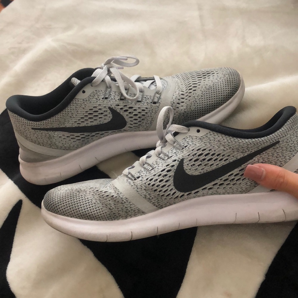 Grey Nike’s